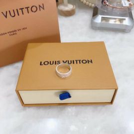 Picture of LV Ring _SKULVring02cly2812871